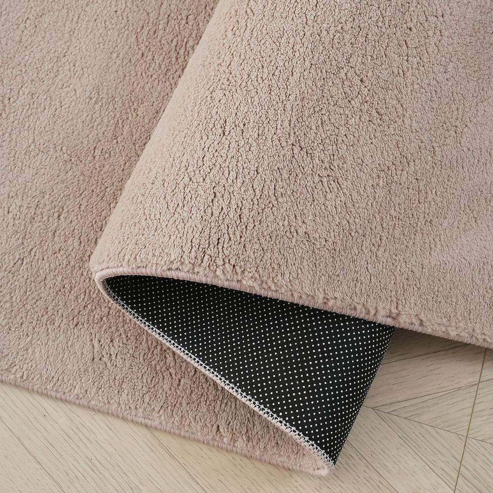 Χαλί από 100% πολυεστέρα σε διάσταση 160x220cm 